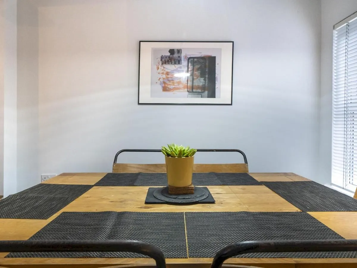Holiday home Pass The Keys Cosy 2Br Home Ormeau Road Lots Of Amenities Belfast