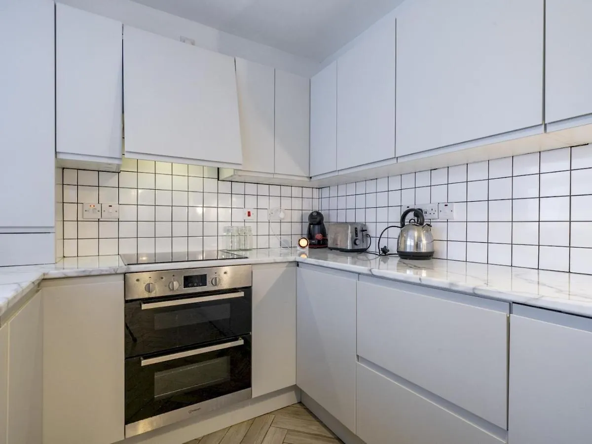 Pass The Keys Cosy 2Br Home Ormeau Road Lots Of Amenities Belfast 0*,  United Kingdom