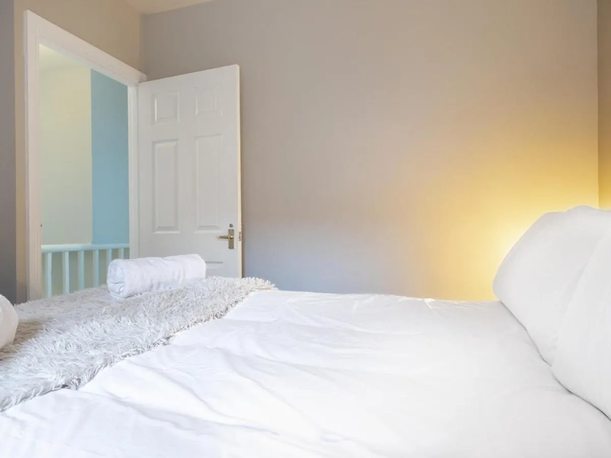 Pass The Keys Cosy 2Br Home Ormeau Road Lots Of Amenities Belfast 0*,  United Kingdom