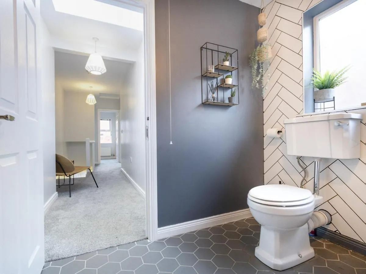 Holiday home Pass The Keys Cosy 2Br Home Ormeau Road Lots Of Amenities Belfast