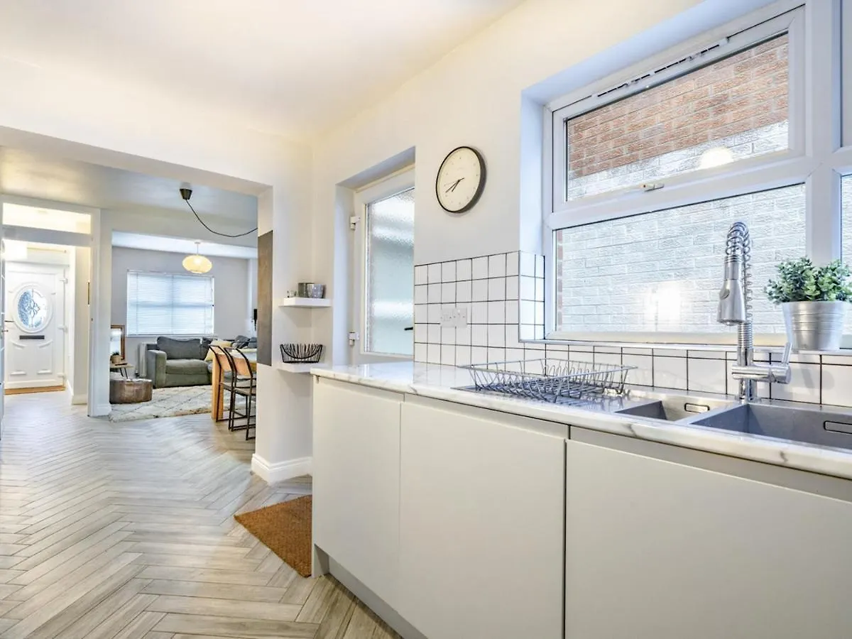 Сasa de vacaciones Pass The Keys Cosy 2Br Home Ormeau Road Lots Of Amenities Belfast