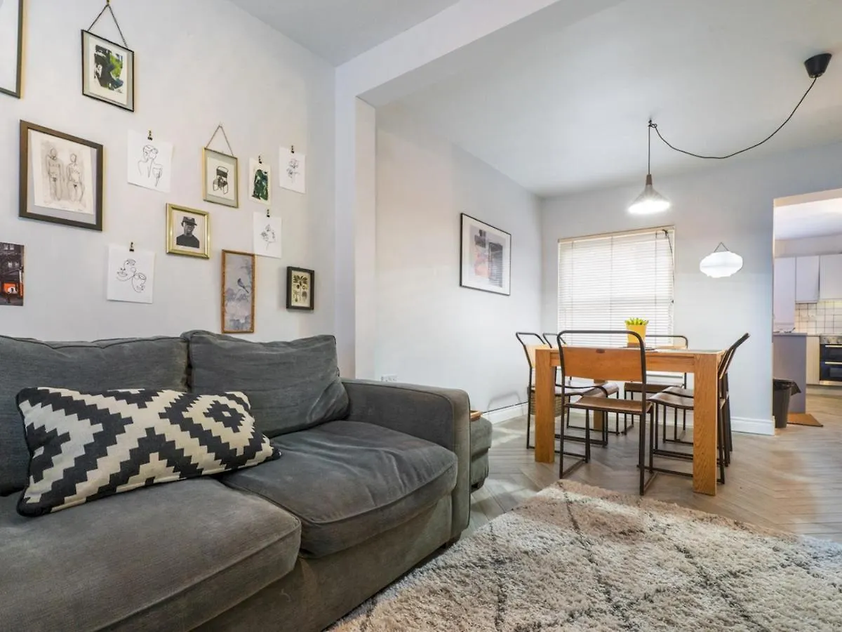 Сasa de vacaciones Pass The Keys Cosy 2Br Home Ormeau Road Lots Of Amenities Belfast Reino Unido